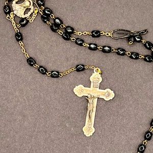 Beautiful rosary with black beads!!!😍